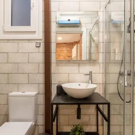 Casco Viejo Junto A La Plaza Nueva Y Unamuno Bilbau