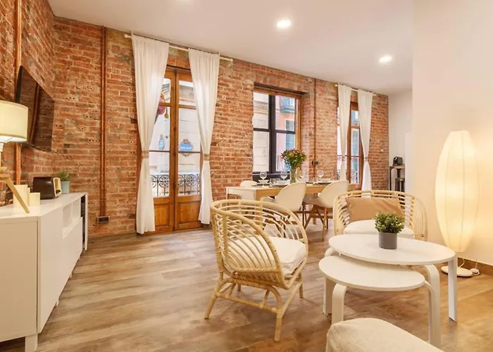 Casco Viejo Junto A La Plaza Nueva Y Unamuno *