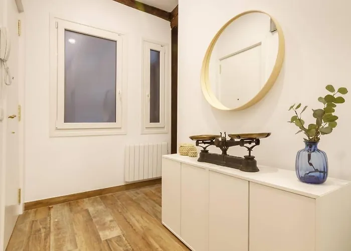 Casco Viejo Junto A La Plaza Nueva Y Unamuno * Bilbao