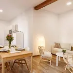 Casco Viejo Junto A La Plaza Nueva Y Unamuno * Бильбао